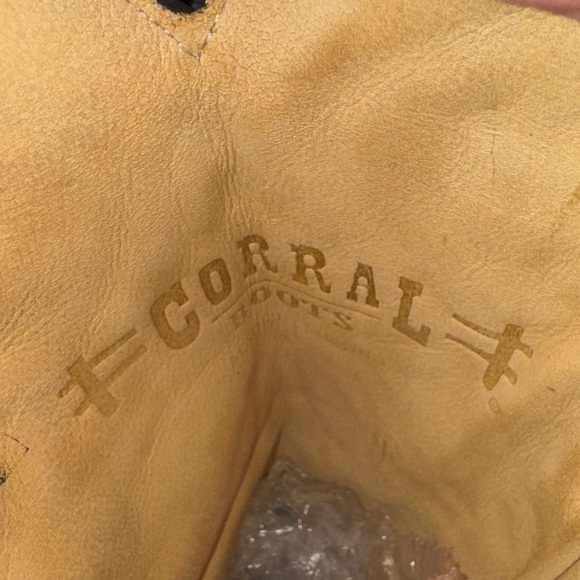 Corral Genuine Goat Skin Leather cowboy boots. GREAT EMBROIDERY Size 10 D VGUC. - Picture 10 of 14